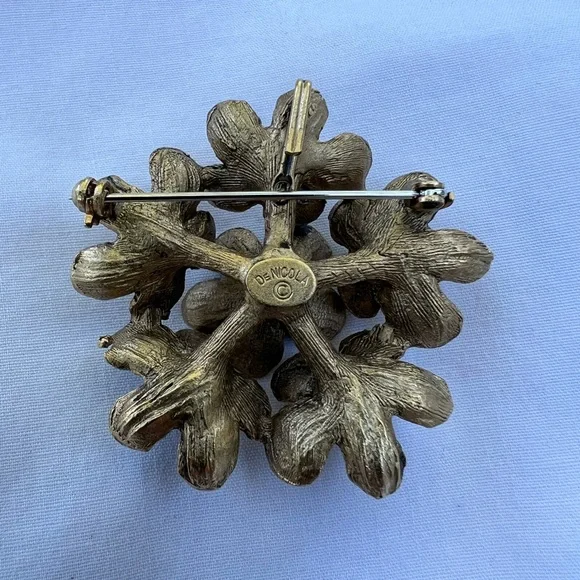 Elegant De Nicola Retro Floral Pearl Brooch - Picture 2 of 3